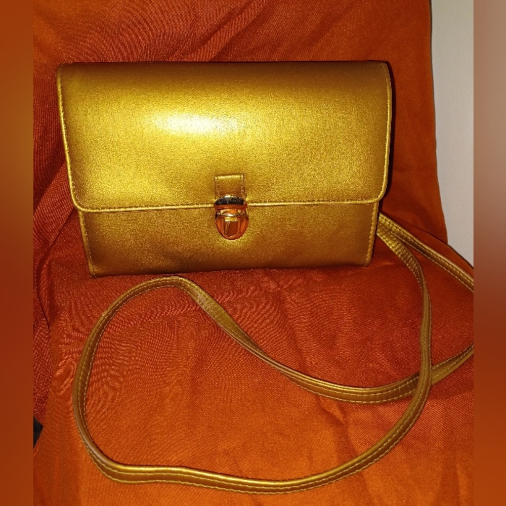 ❤️VTG Rosetti gold crossbody bag or clutch. (122422C)